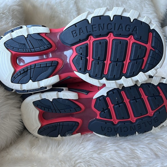 Balenciaga Track Led Sneakers - Picture 6 of 6